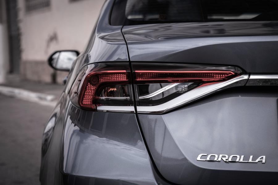 Детали экстерьера Toyota Corolla XEi Sedan 2019 года  (LA) (фото 3 из 33)